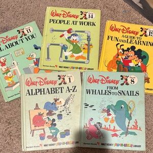 Disney Learning Library Book Set - Green, Yellow, Cream